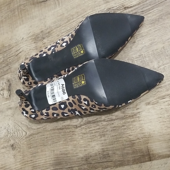 Leopard Pumps Sz 8 - Picture 3 of 5